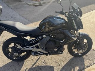 Kawasaki ER650 Naked nera