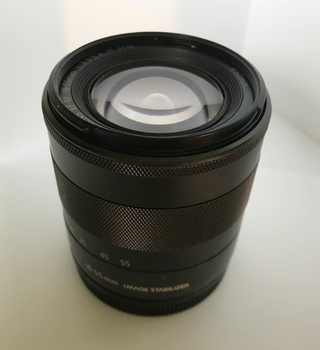 Canon EOS M Kit + 18 -55mm