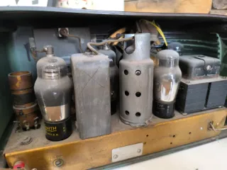 Radio Zenith Válvulas Años 40