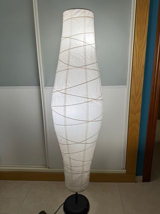 Lámpara de pie papel beige