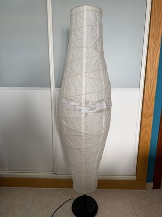 Lámpara de pie papel beige