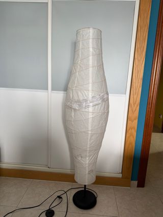 Lámpara de pie papel beige