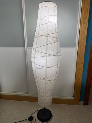 Lámpara de pie papel beige