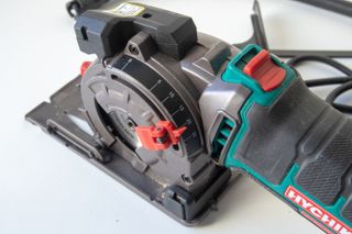 Mini Sierra Circular HYCHIKA CS-85C 500W