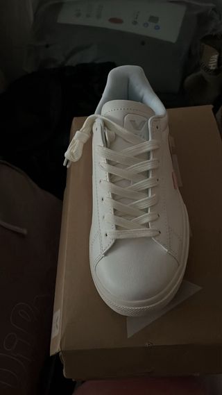 Zapatillas Veja Mujer Blancas y Rosas
