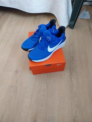 Zapatillas Nike Azules y Blancas Nuevas