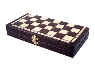 Ajedrez de madera Realeza. Nuevo.