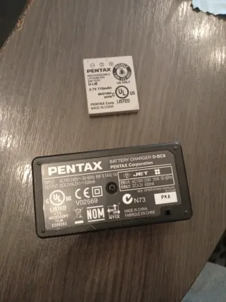 Cargador y batería Pentax D-BC8 Batería D-LI8