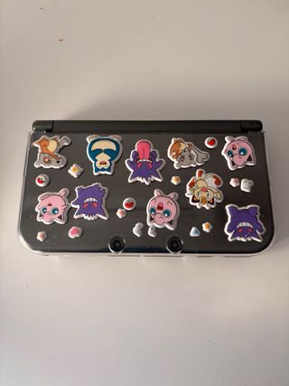 Nintendo New 3DS XL Negra + Accesorios