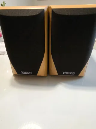 Altavoces Mission M70