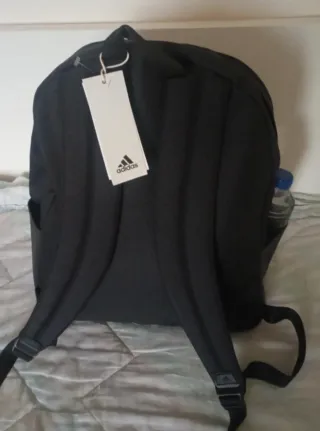 Mochila Adidas nueva