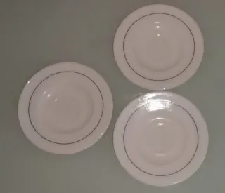 9 piezas Harmonia. Dos tazas tienen tara