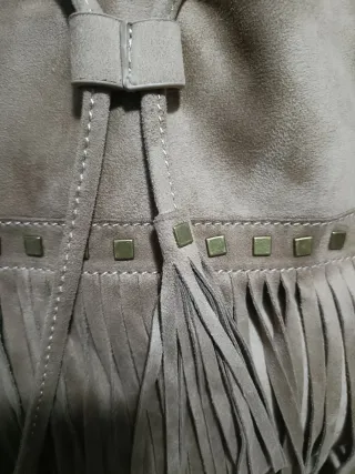 Bolso flecos. Con etiqueta