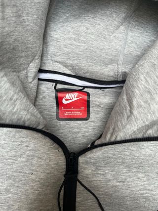 Nike Tech Fleece Gris NUEVA CON ETIQUETAS