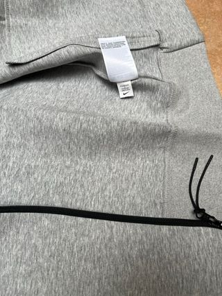 Nike Tech Fleece Gris NUEVA CON ETIQUETAS