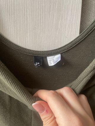 Vestido corto verde con botones