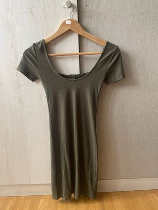 Vestido corto verde con botones