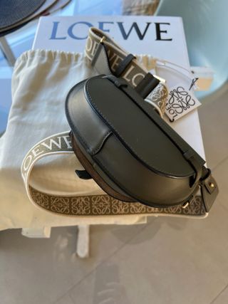 Riñonera Loewe Edición Limitada Verde Oliva nueva