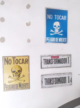 Conjunto Carteles Peligro Muerte y Transformador