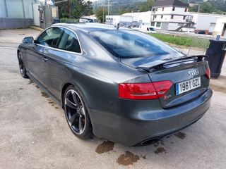 Audi RS5 2010