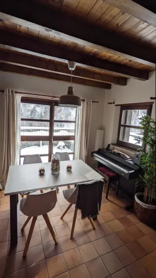 Mesa comedor y 4 sillas