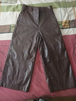 Pantalón culotte efecto piel marrón