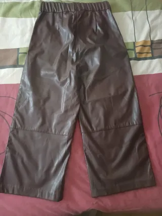 Pantalón culotte efecto piel marrón