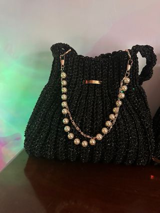 Borsa uncinetto nera con perline