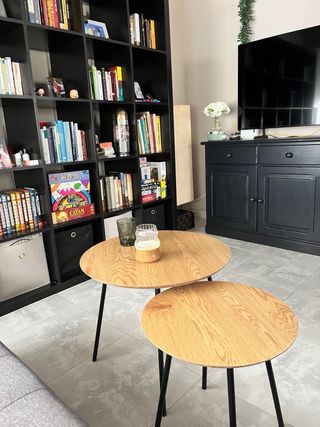 Mesa auxiliar redonda JYSK madera y metal