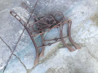 Estructura banco hierro fundido antigua