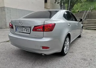 Lexus IS PANTALLA