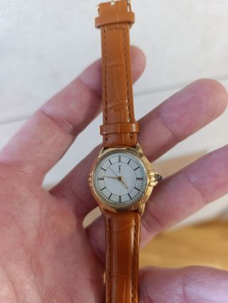 Reloj Yves Saint Laurent Cuero Dorado