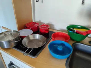 Cocinita IKEA DUKTIG + Menaje