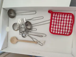 Cocinita IKEA DUKTIG + Menaje