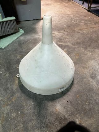 Embudo grande 30 cm diámetro