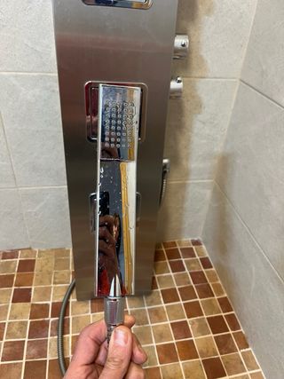 Dos Paneles de hidromasaje de acero inoxidable.