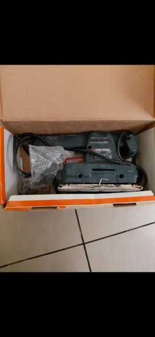 Levigatrice Orbitale Black & Decker CD400