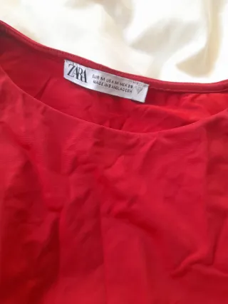 Camiseta Zara Roja Manga Larga