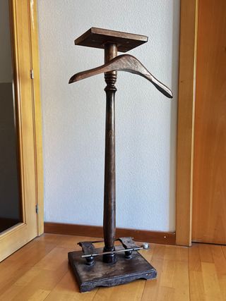 Galán de noche antiguo de madera