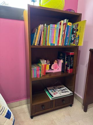 CONJUNTO DE ESCRITORIO, SILLA Y ESTANTERÍA MADERA