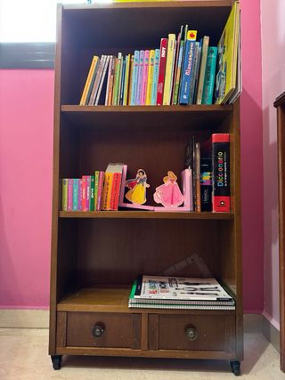 CONJUNTO DE ESCRITORIO, SILLA Y ESTANTERÍA MADERA