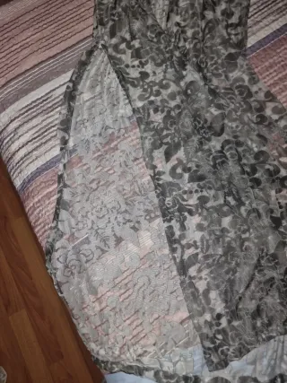 Coprispalle lungo pizzo floreale con completo