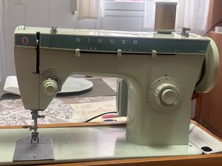 Máquina de coser Singer 258