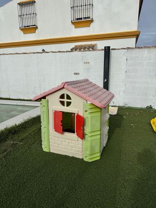 Casita de plástico para niños