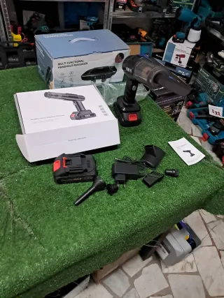 Aspirabriciole a doppia batteria