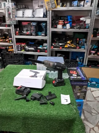 Aspirabriciole a doppia batteria