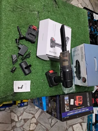 Aspirabriciole a doppia batteria