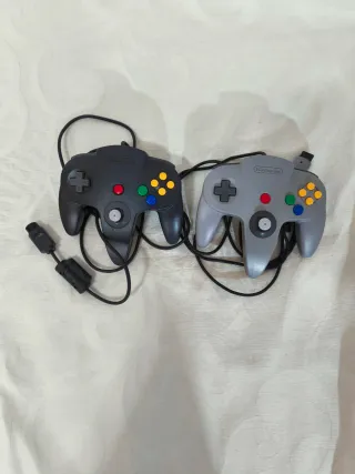 Nintendo 64 con 5 juegos y 2 mandos