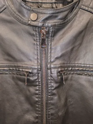 Chaqueta Negra Cuero Sintético Polyester