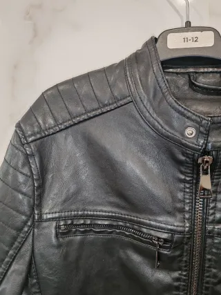 Chaqueta Negra Cuero Sintético Polyester